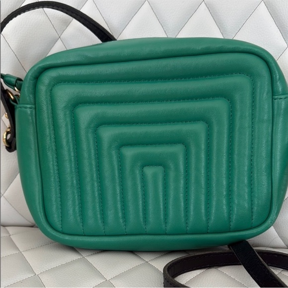 👑👑👑🔥Clare V. - Midi Sac, Channel Nappa Quilted in Kelly Green - Picture 5 of 9